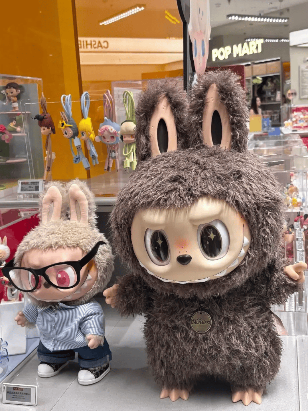 LABUBU二手市场价格下跌黄牛称第三代利润只有10%～20